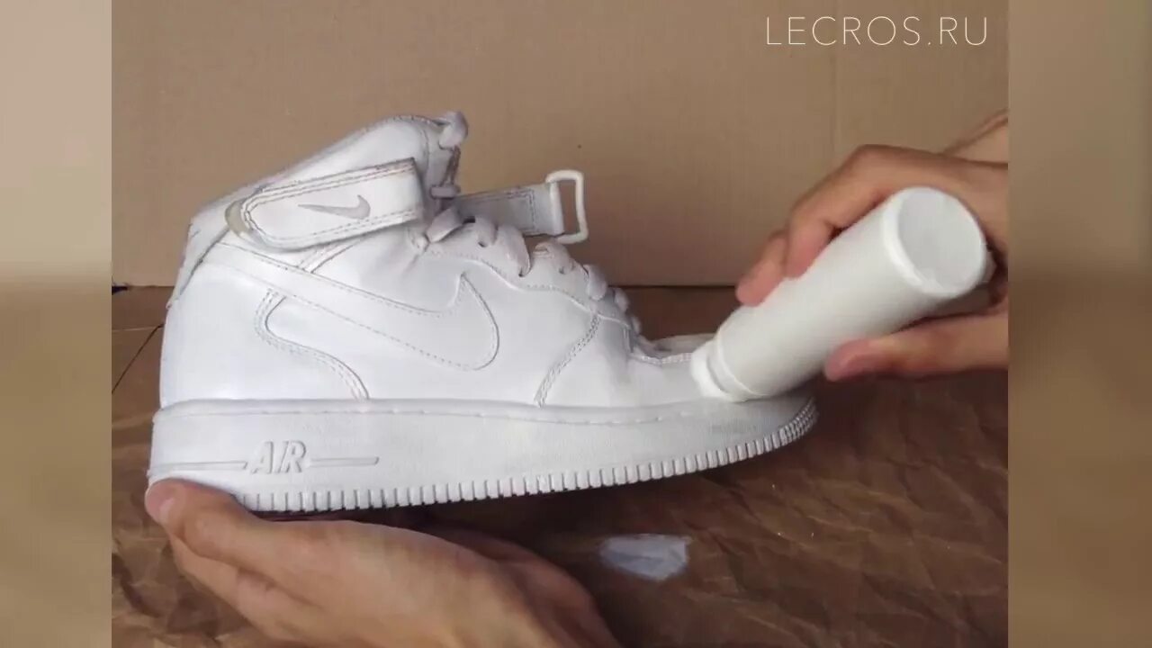 Белая краска для обуви. Средство да белой подовы. Краска для обуви москвичи. Colorant paint акриловая краска. Краска для обуви кроссовок.