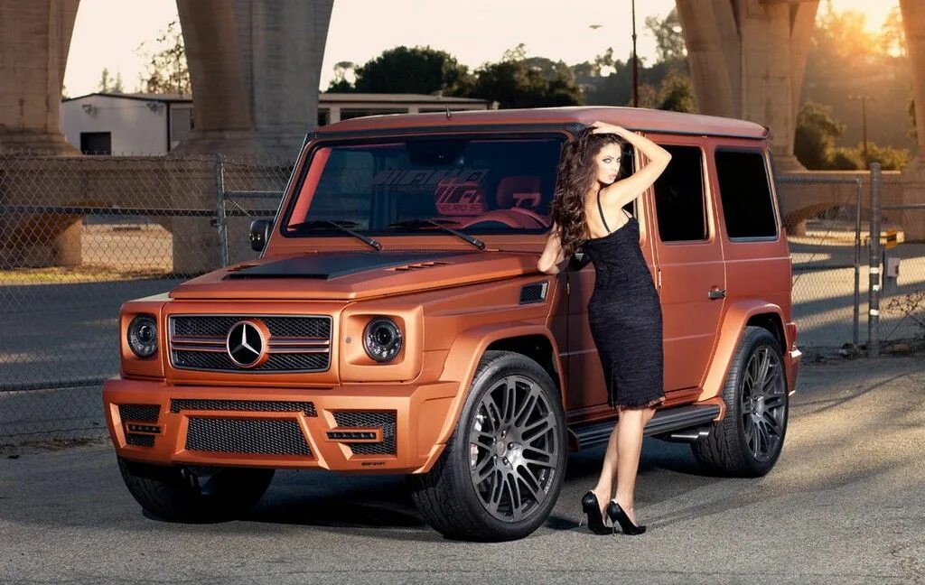 Галик это. Mercedes Benz g63 AMG. Гелик Брабус оранжевый. Мерседес Гелендваген оранжевый. Mercedes g63 AMG girl.