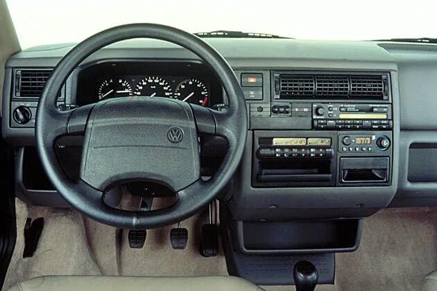 Панель фольксваген т4. Торпеда Volkswagen Multivan t4 1998. VW Transporter t4 1992. Volkswagen t4 1997. Volkswagen t4 1998.