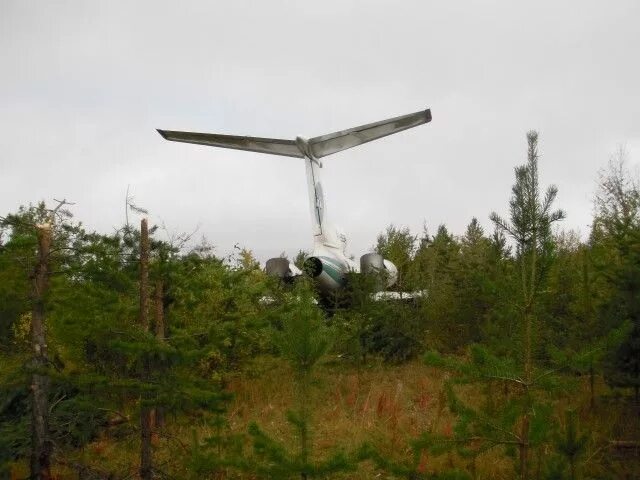 Аварийная посадка ту 154 в ижме. Ту 154 ижма. самолет ту 154 в ижме. ту 154 алроса ижма.