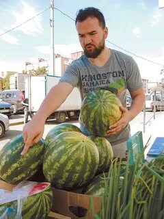 Продавец дынь