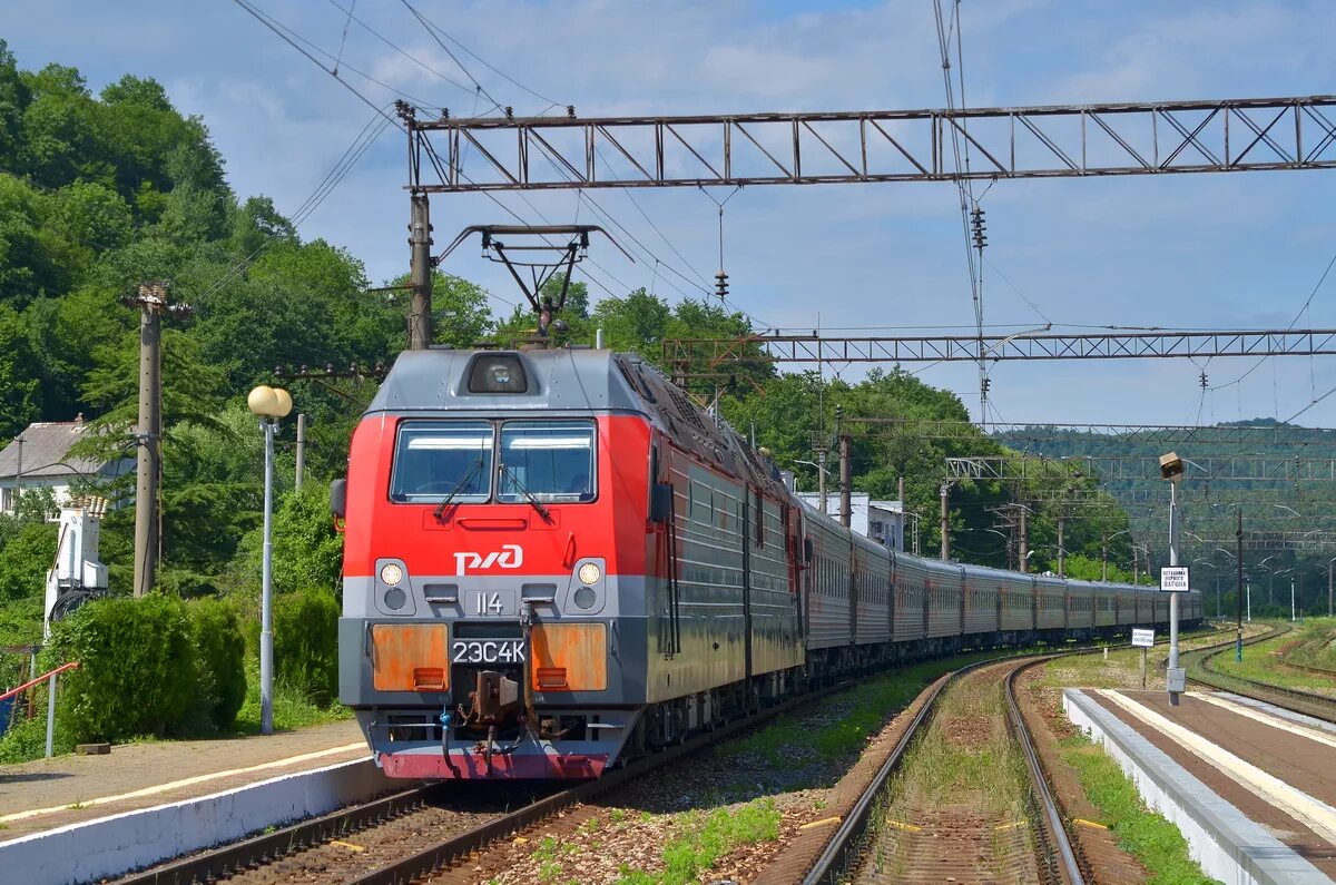 краснодар адлер ласточка остановки маршрут. мурманск туапсе поезд маршрут. остановки поезда санкт-петербург туапсе. расписание поезда новый уренгой казань. поезда ржд туапсе.
