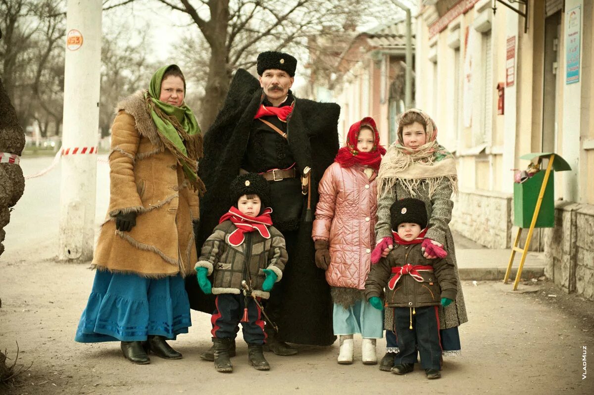 Повседневная жизнь казачьего населения. Семья Донского казака. Донское казачество семья казака. Донские семья Казаков. Казачья семья.