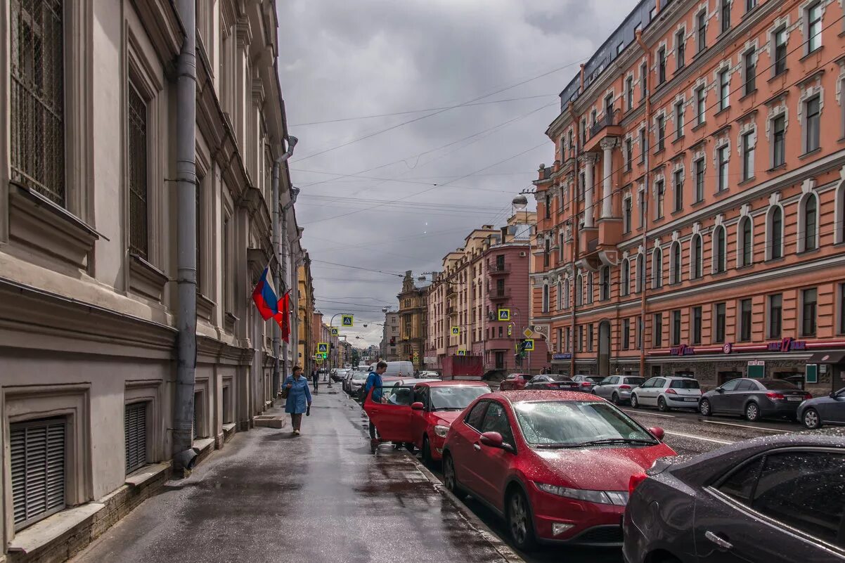 Знаменитые улицы петербурга. Санкт-Петербург улицы. Садовая улица Санкт-Петербург. Питерская улица в Питере. Санкт-Петербург центр города улицы.