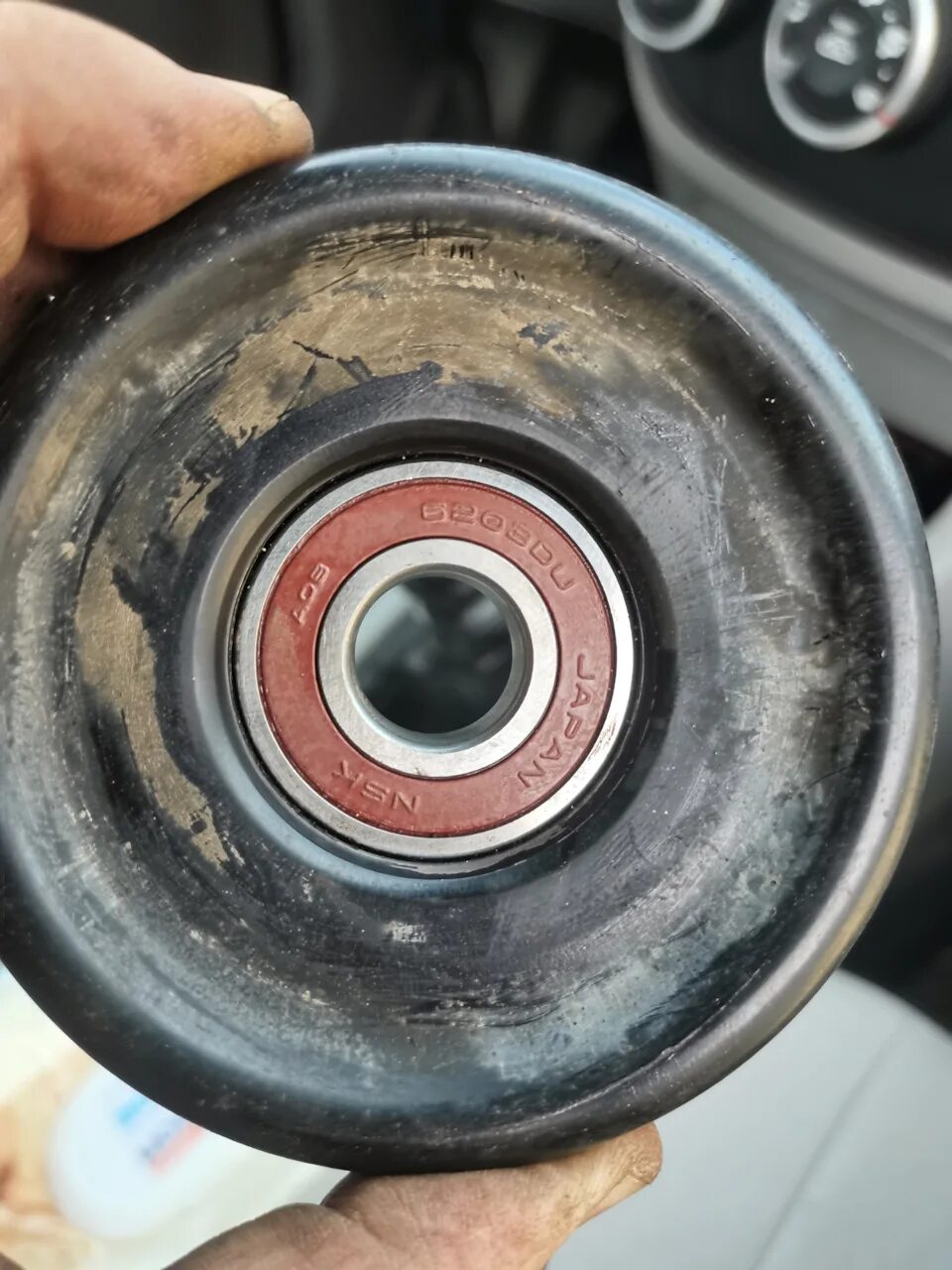 Замена подшипника натяжного ролика и ремней - Nissan Almera II (N16), 1,5 л, 200