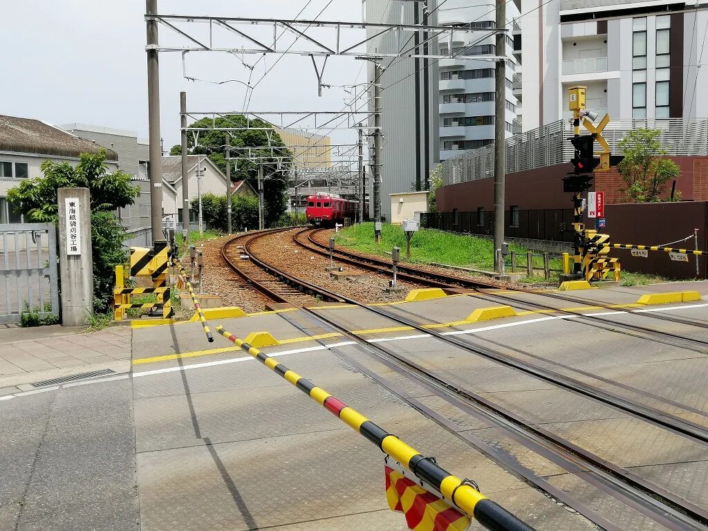 Level crossing. Левел Кроссинг. ЖД переезд в Японии. Железнодорожный переезд. Железнодорожный переезд Япония.