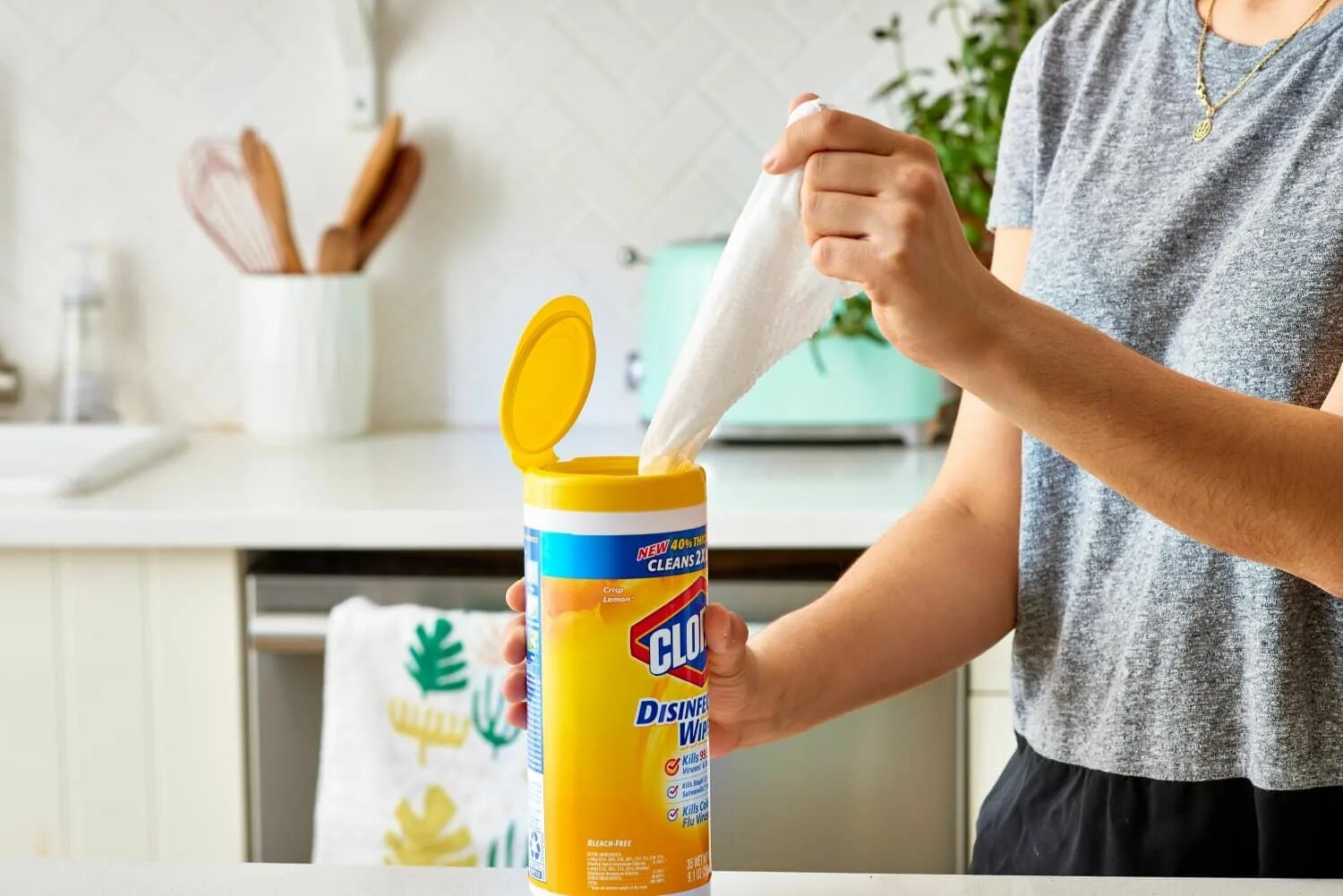 Cleaning wipes. Clorox салфетки. Cleaning wipes салфетки. Cleaning Multi - surface wipes.