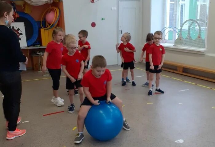 интересные эстафеты на 23 февраля. интересные эстафеты на 23 февраля. спортивные праздники в доу. эстафеты к 23 февраля в детском саду подготовительная группа. интересные эстафеты на 23 февраля.