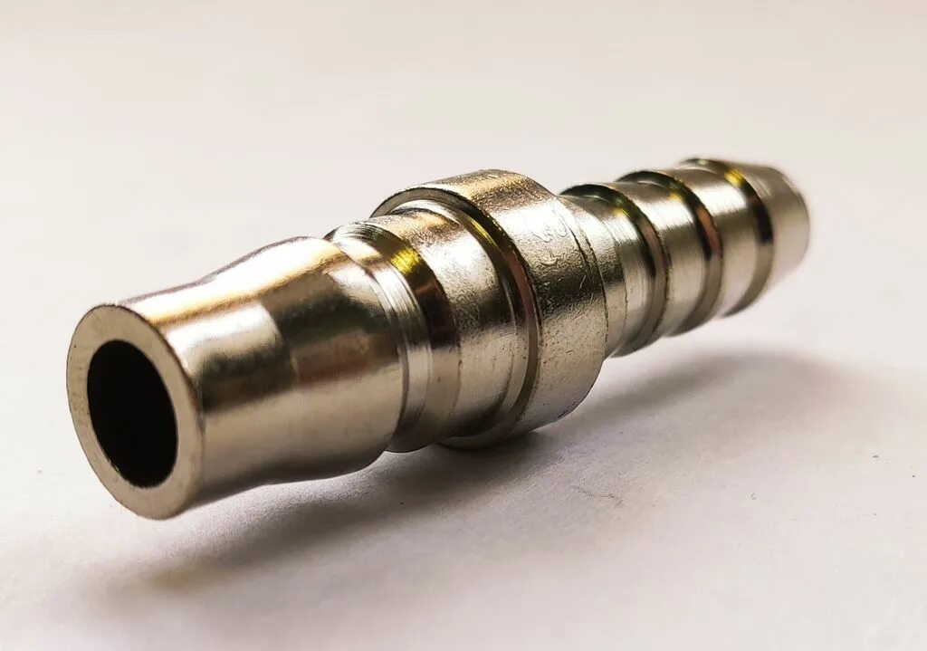 Штуцерное соединение re 284502. Муфта трубки 8мм латунь. Соединительный штуцер быстросъем g1/8. Переходник латунь ¼" штуцер х адаптер-елочка 4 мм. Фитинг 1/4 npt штуцер.