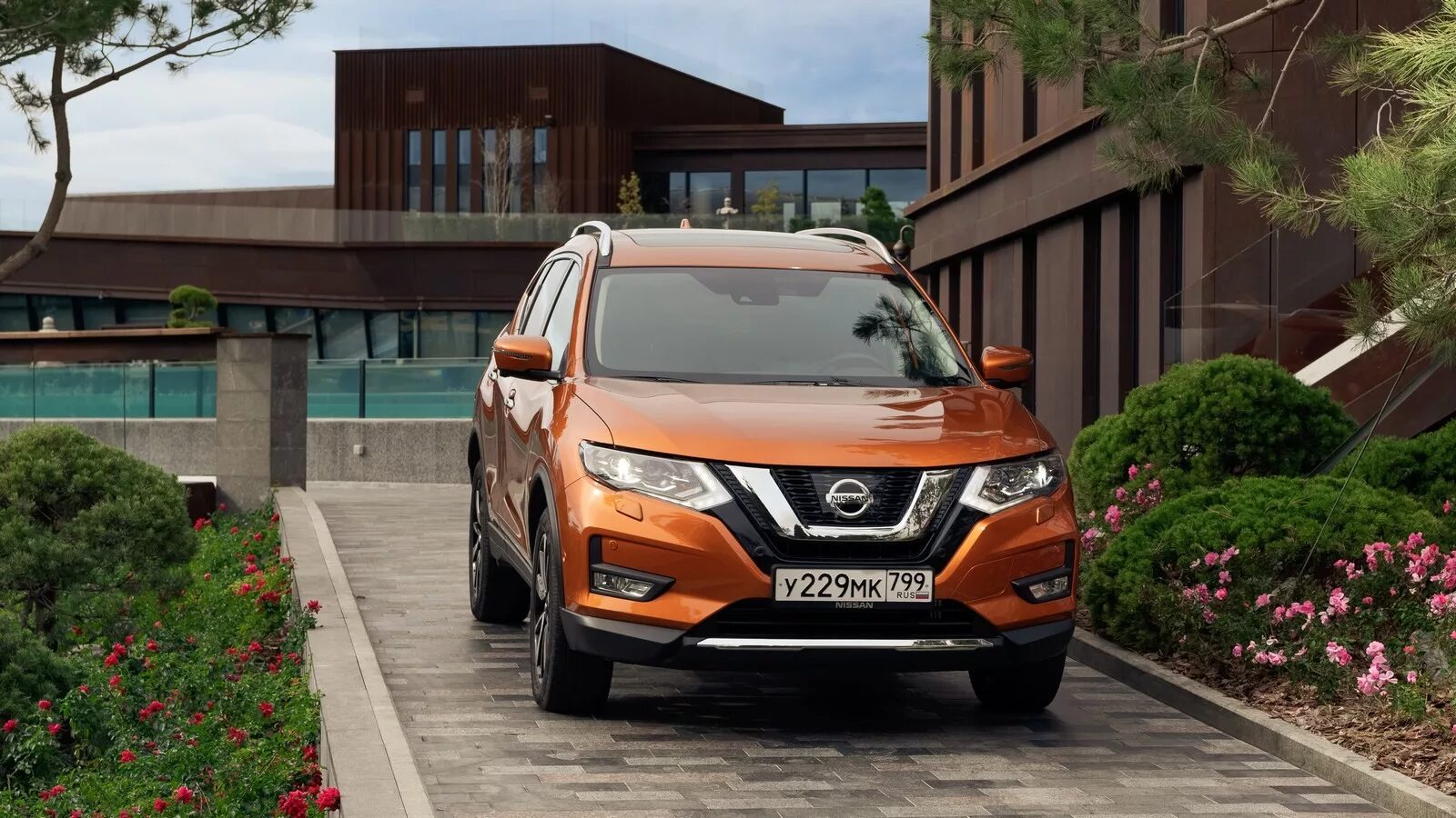 Программа икстрейл. Nissan x-trail 2025. ниссан х-трейл 2025 оранжевый. ниссан x trail 2025. ниссан икстрейл 2025 оранжевый.