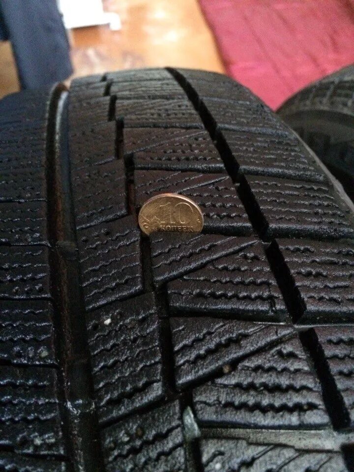 Зимняя резина Bridgestone липучка r14. Шины Bridgestone Blizzak липучка r14 175 65. Зимняя липучка 165/60 r13. Бриджстоун близак липучка. Купить б у резину 18