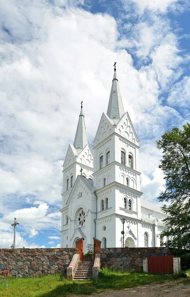 Татарстан тюлячи церковь. Кибедеревня. Ишкольдь костел святой троицы. Кибедеревня. Кибедеревня.
