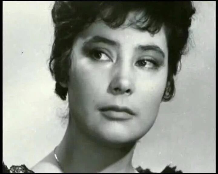 Аша парекх. Автобиографии артисток. Барбара скиннер. Книга ирины безруковой жить дальше. Автобиографии артисток.