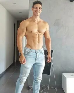 Мужчины качки. 