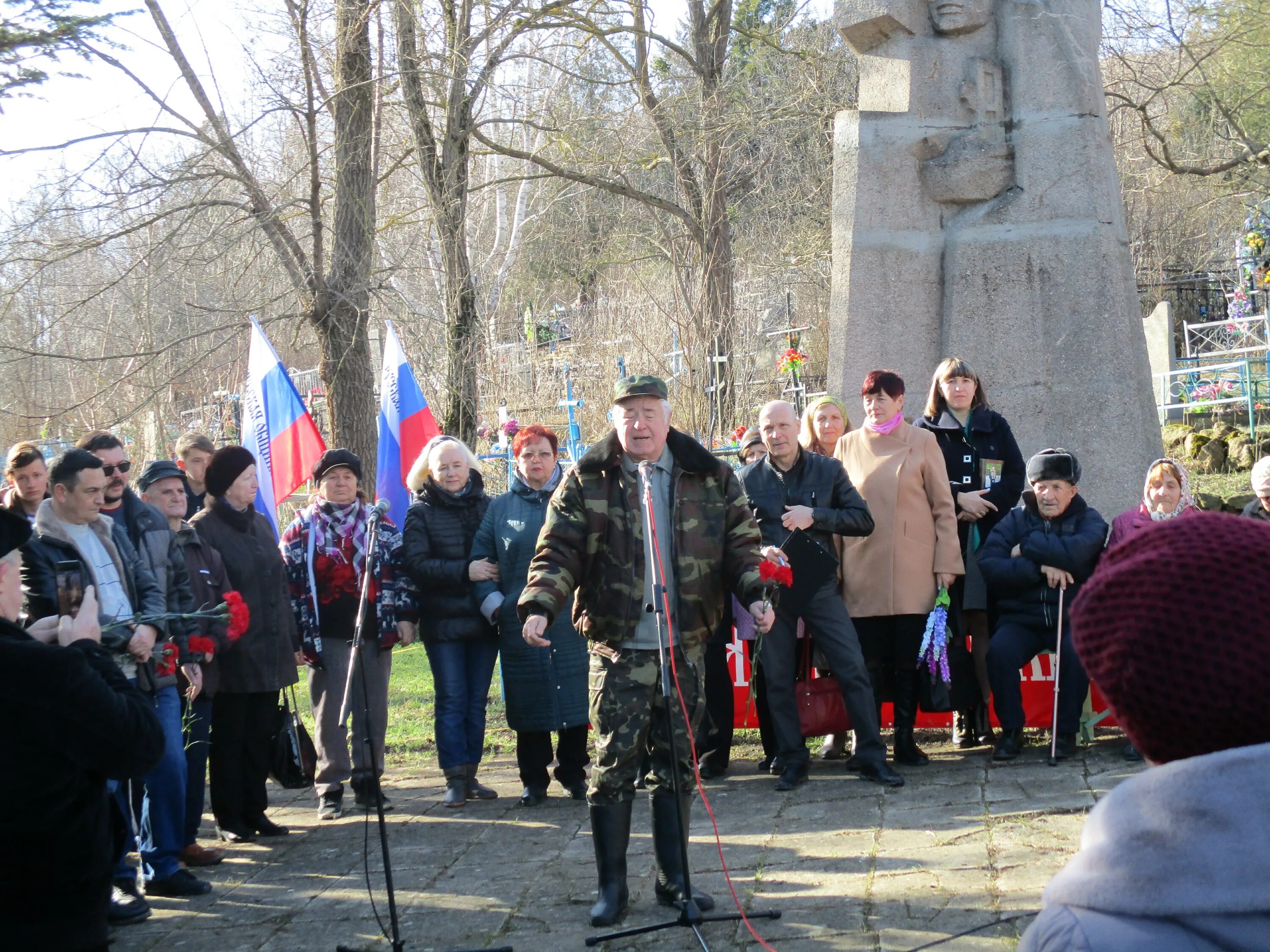 Погода село партизаны. Село Партизанское Симферопольский район. Партизаны Симферопольский район. Партизанская школа Симферопольский район. Церковь в селе Партизанское Симферопольский район.