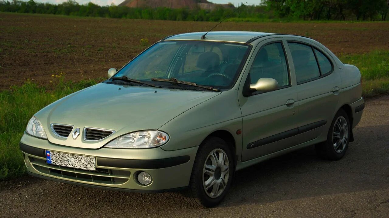 Рено меган 1.3. Renault Megane 1. Рено Меган 1999. Рено Меган 1 2003. Рено Меган 1 2003 Классик.