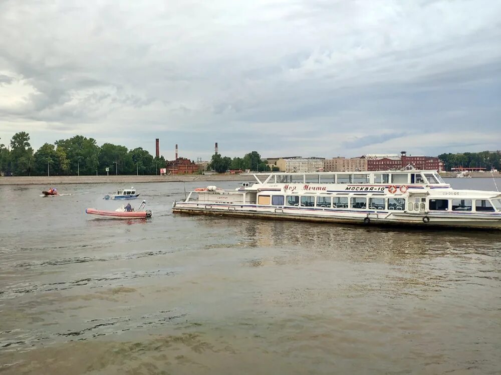 Санкт петербург сел на мель