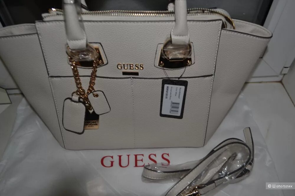 Как отличить сумку guess. Сумка guess оригинал бежевая. Оригинал Гесс сумка ZZ 888. Сумка Гуес оригинал бежевая.