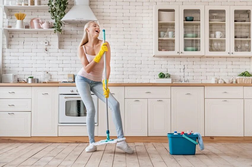 Чистые игры png. Cleaning service. Common clean. Common clean. Клининговые компании за рубежом.