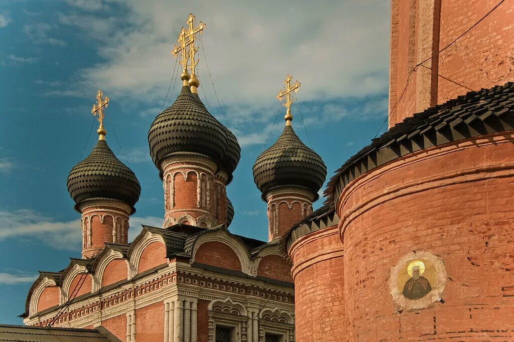 Сайт высокопетровского монастыря в москве. Высоко-Петровский ставропигиальный мужской монастырь, Москва. Высокопетровский монастырь в Москве.