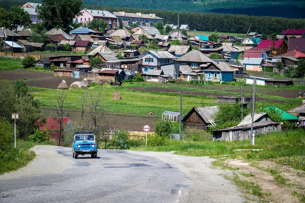 Бирюля республика алтай. Медведевка Кусинский район. Медведевка Челябинская область. Село Медведевка Челябинской области. Медведевка Алтайский край.