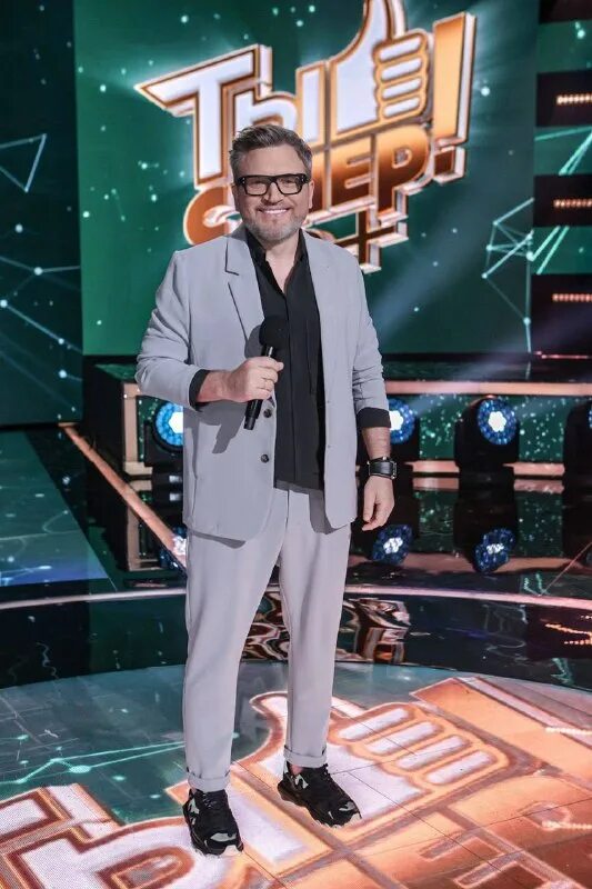 ведущий суперстар такменев