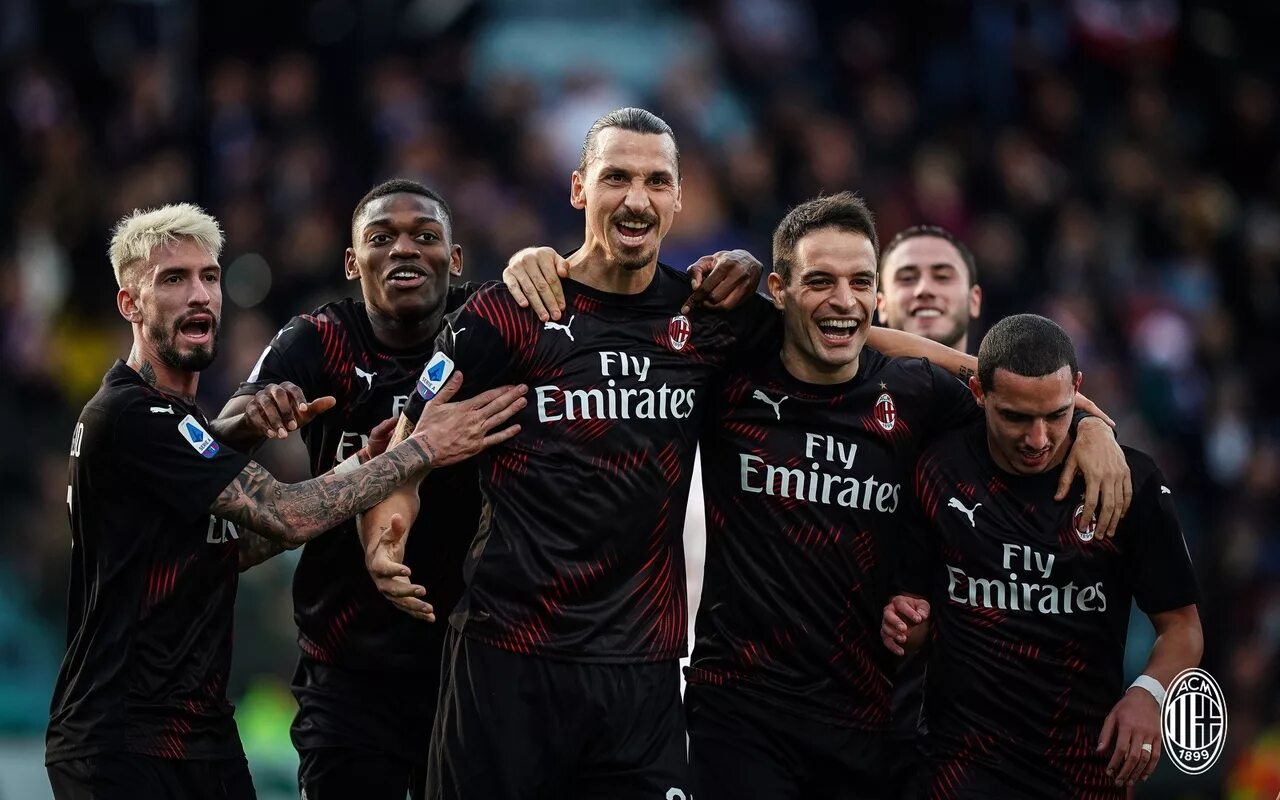 Пин на доске Ac Milan