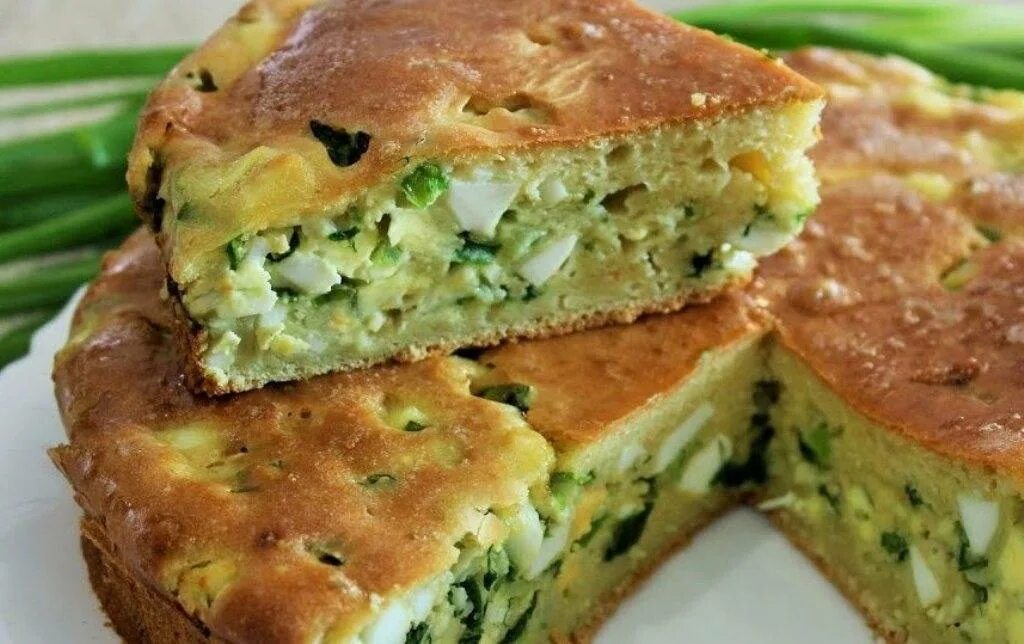 Заливной пирог с луком и яйцом. Пирог с зелёным луком. Заливной пирог с луком и яйцом в духовке. Пирог с капустой и яйцом