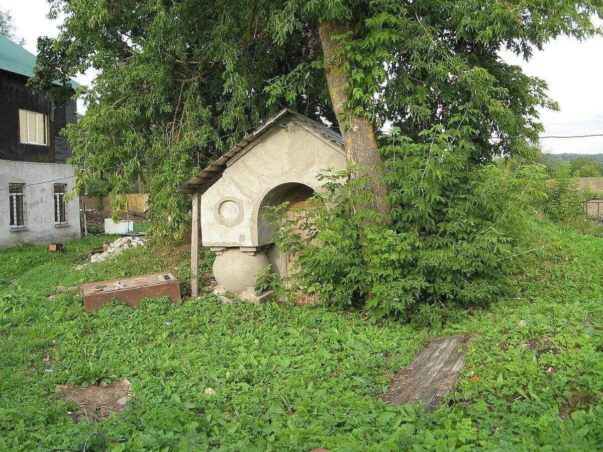 Ломоносовский район виллози. Виллози парк. Родник в Виллози. Виллози Ленинградская область. Водопроводный комплекс в Виллози.