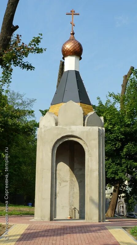 Часовня-сень сергиев посад. Часовня монастырь серпухов. Часовня калининград парк. Водосвятная часовня. Часовня владимира.