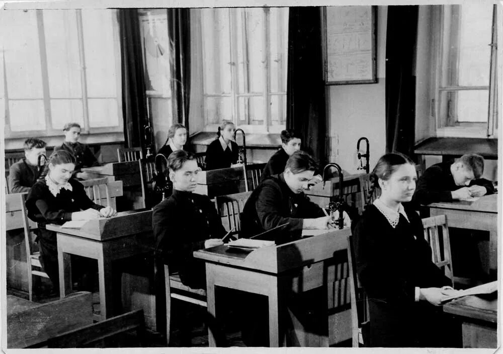 межозёрный школа в 50е. ученики советской школы. пятидесятая школа. школьник 50 х годов. советская школа 50.