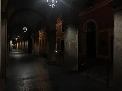 Крыльцо ночью
