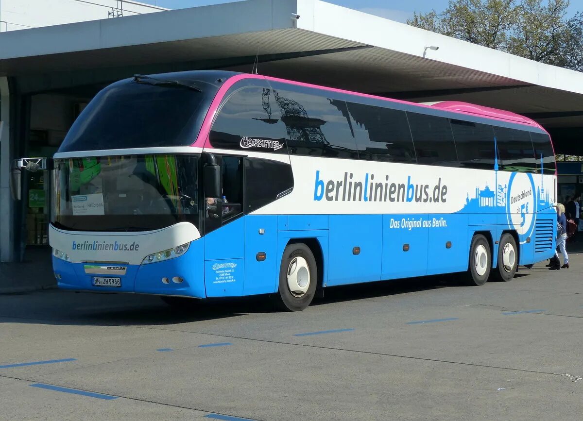 Bus companies. Автобусная компания. Автобусы в Европе. Фирмы автобусов. Европейские автобусные компании.
