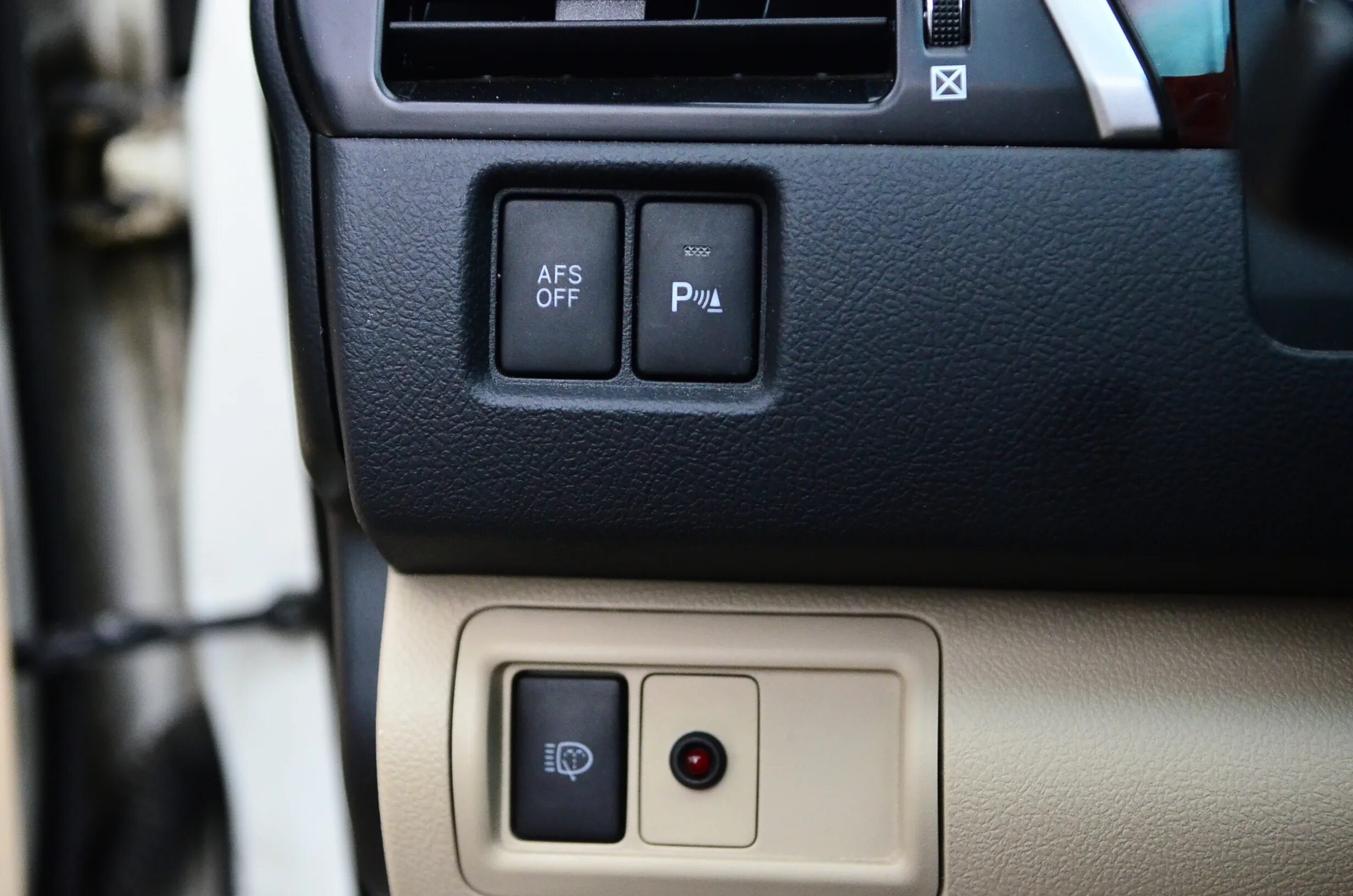 Кнопка afs off лексус rx350. Кнопка afs off лексус rx350. Afs off что значит. Afs off что это lexus gs300. Afs off что значит.