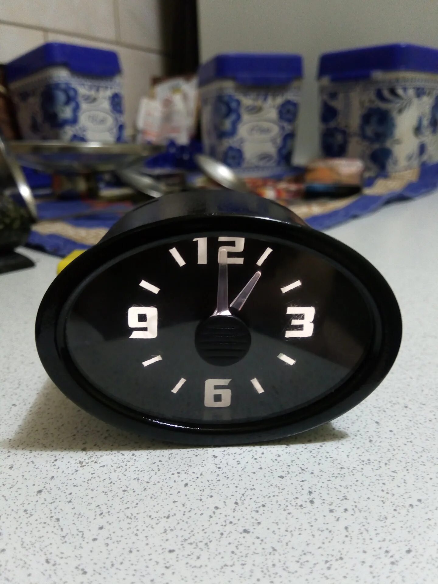 Watch tuning. Штатные часы Приора 1. Электронные часы Приора 1.