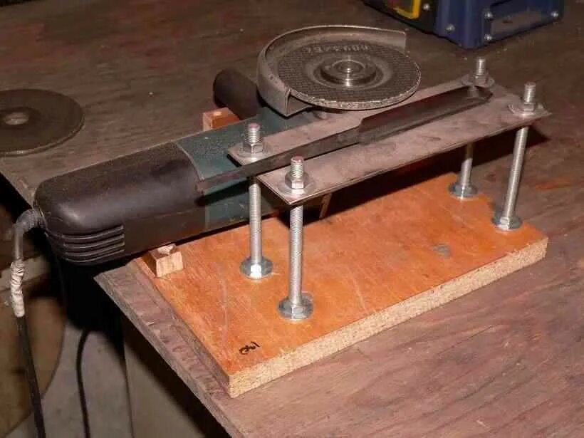 3d-модель гриндера ушм125. Самодельный станок для болгарки. Ручные рубанки по дереву с приспособлениями. Самоделки для гаража. Самодельный инструмент.