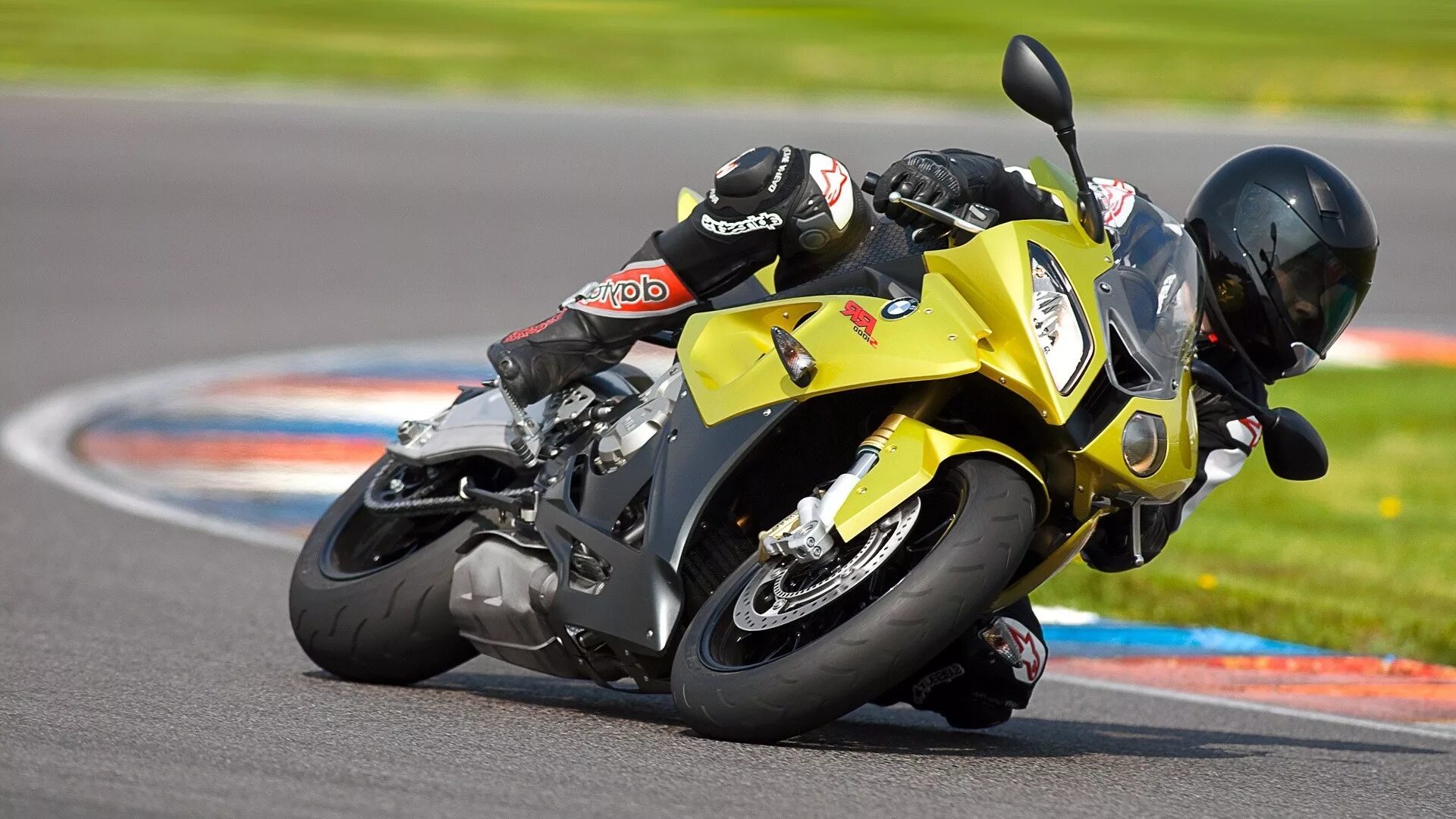 Мотоцикл фото. BMW s1000rr. BMW s1000rr Вилли. Гоночный мотоцикл BMW. Мотоциклы БМВ Пирелли.