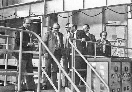1943 г был учрежден институт атомной энергии. Институт атомной энергии кикоин. велихов е.п. &quot;мой путь&quot;.