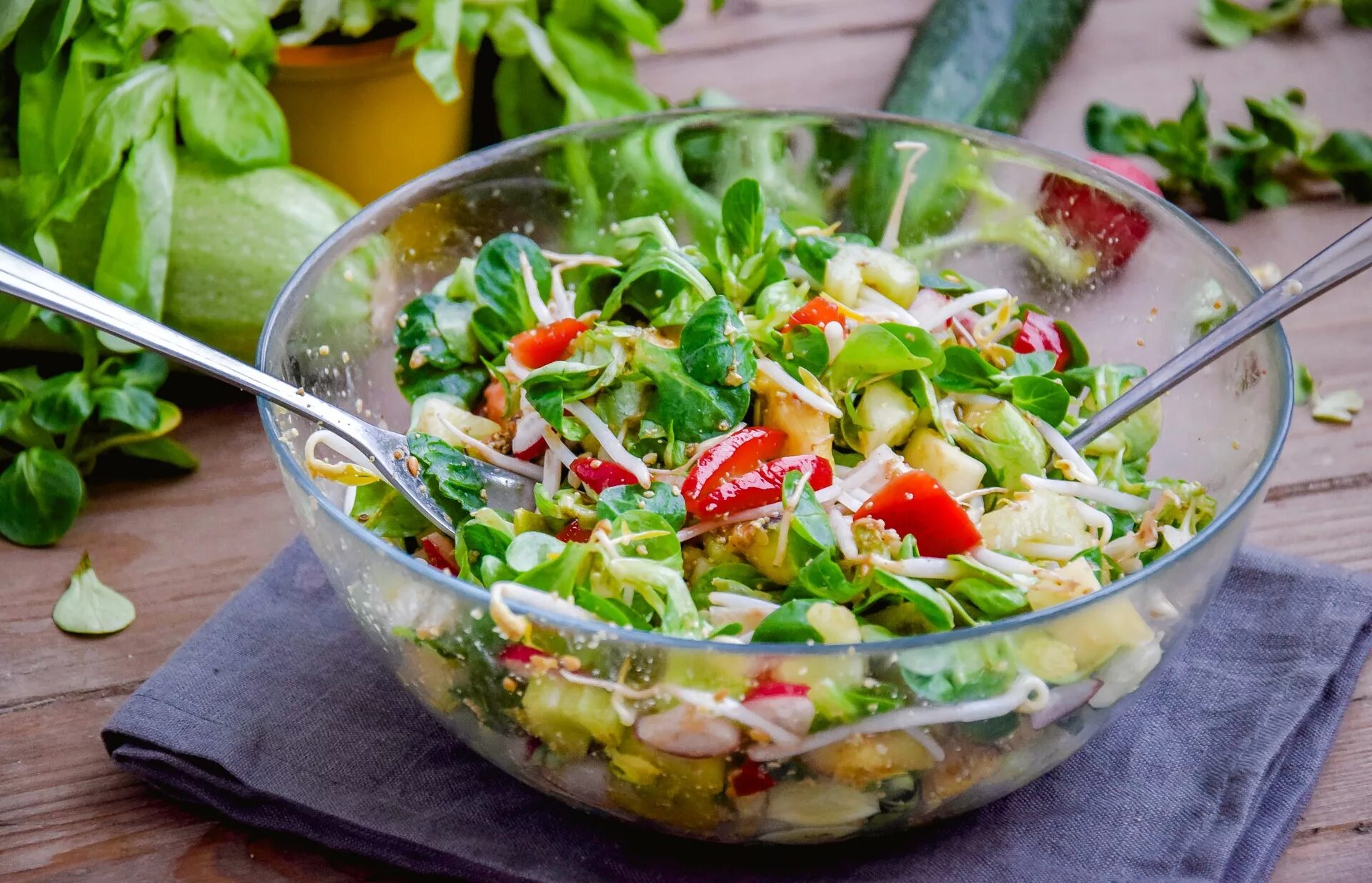 Make salad