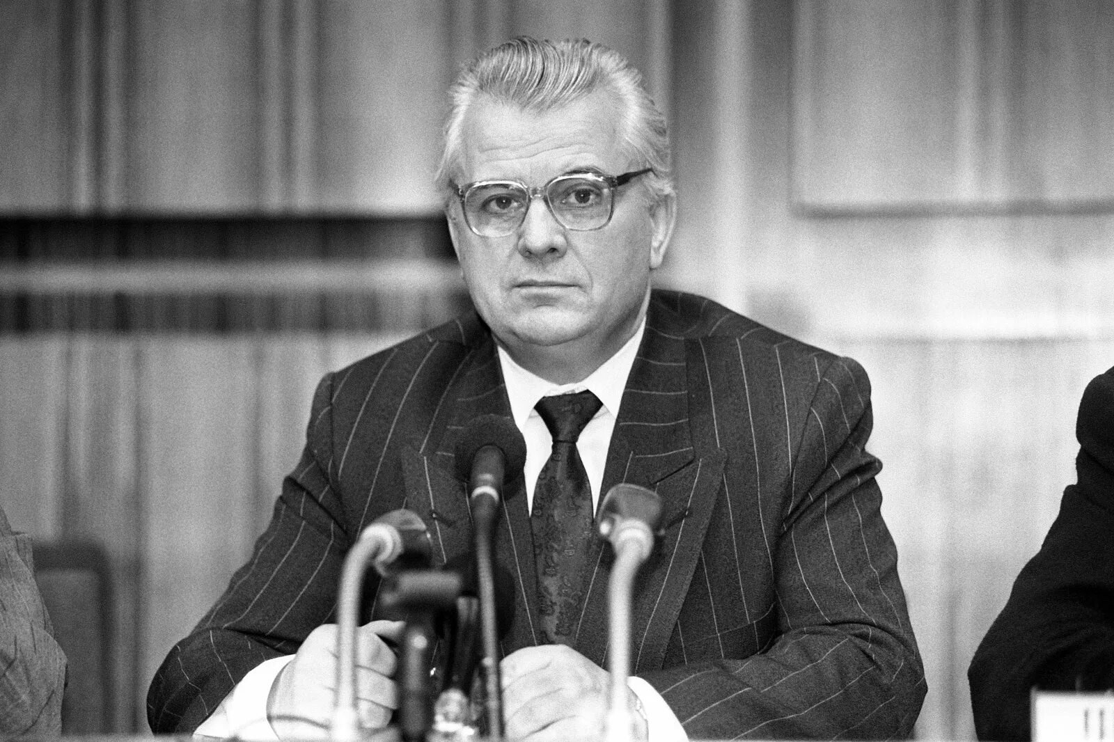 Леонид кравчук в 1990. Леонид макарович кравчук. Леонид макарович кравчук. Леонид кравчук в 1990. Кравчук президент украины 1991.