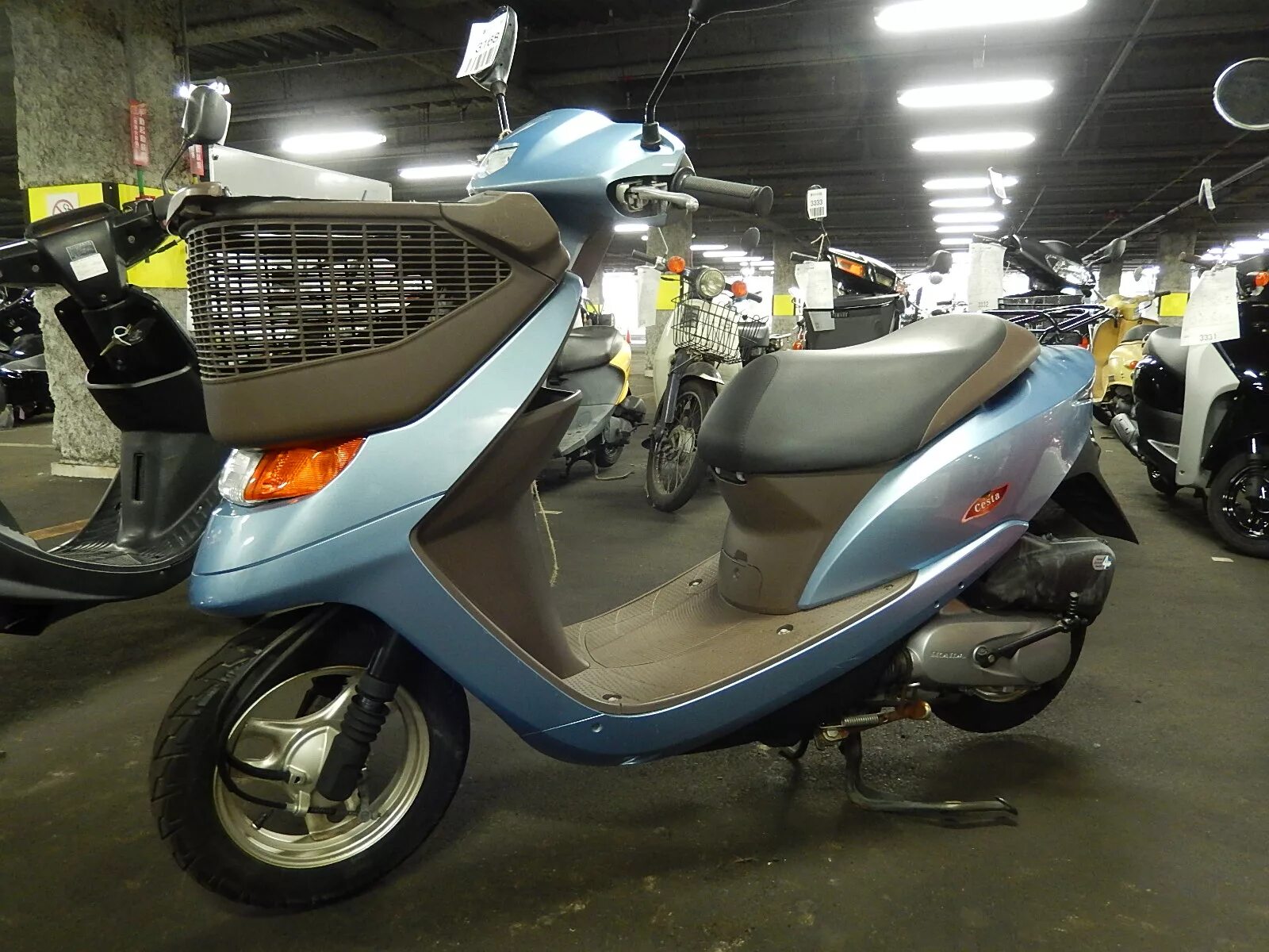 Honda dio cesta