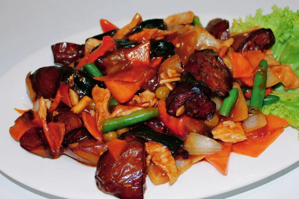 баклажаны с мясом по-китайски. баклажаны со свининой. свинина с баклажанами и перцем. баклажаны по сычуаньски. аджаб сандал.