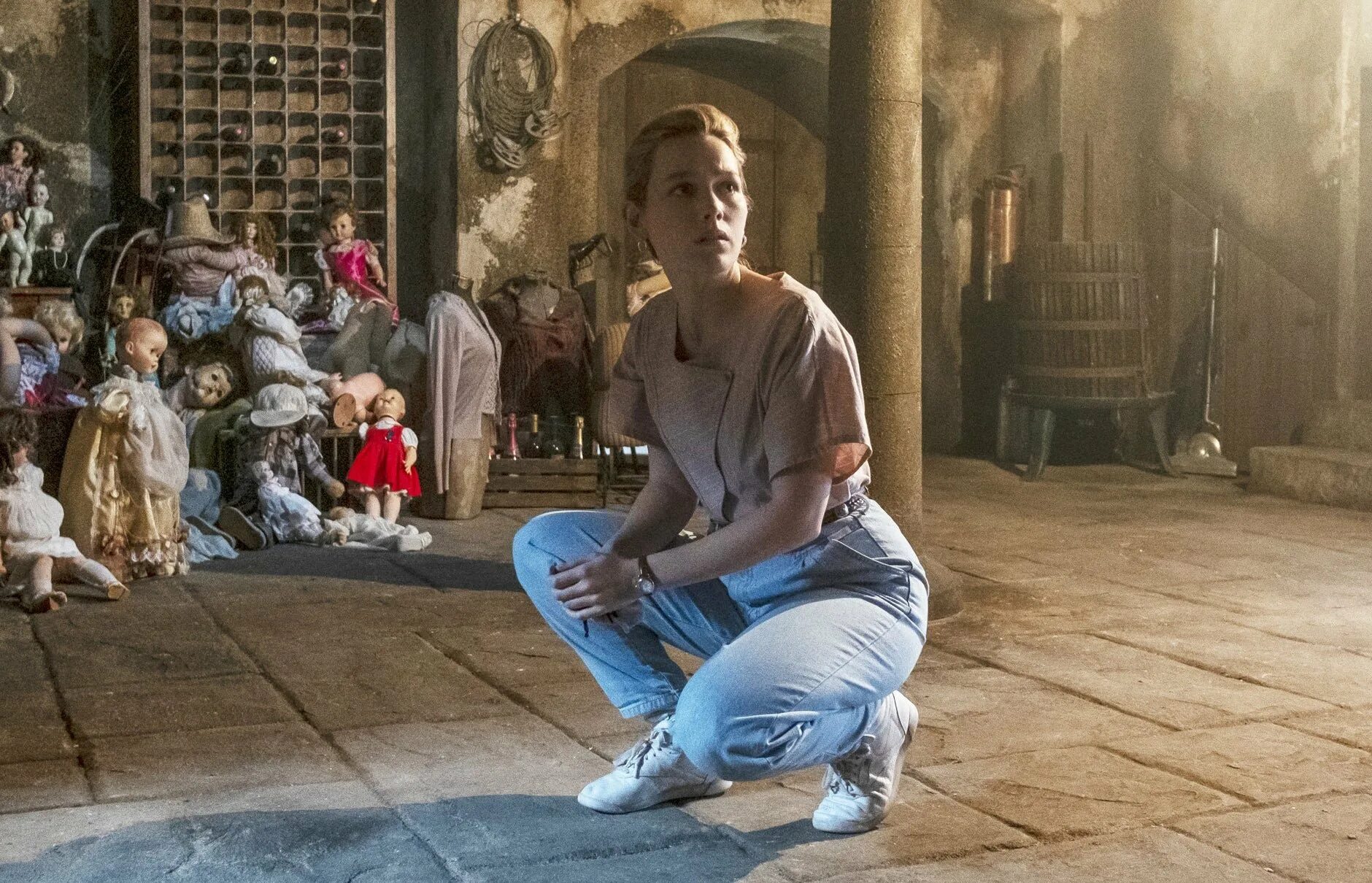 Призрак дома на холме сериал 2018. Признаки дома на холме сериал. Дом на холме сериал нетфликс. Прищоаки домамна щолме. Призраки дома на холме сериал оливия.