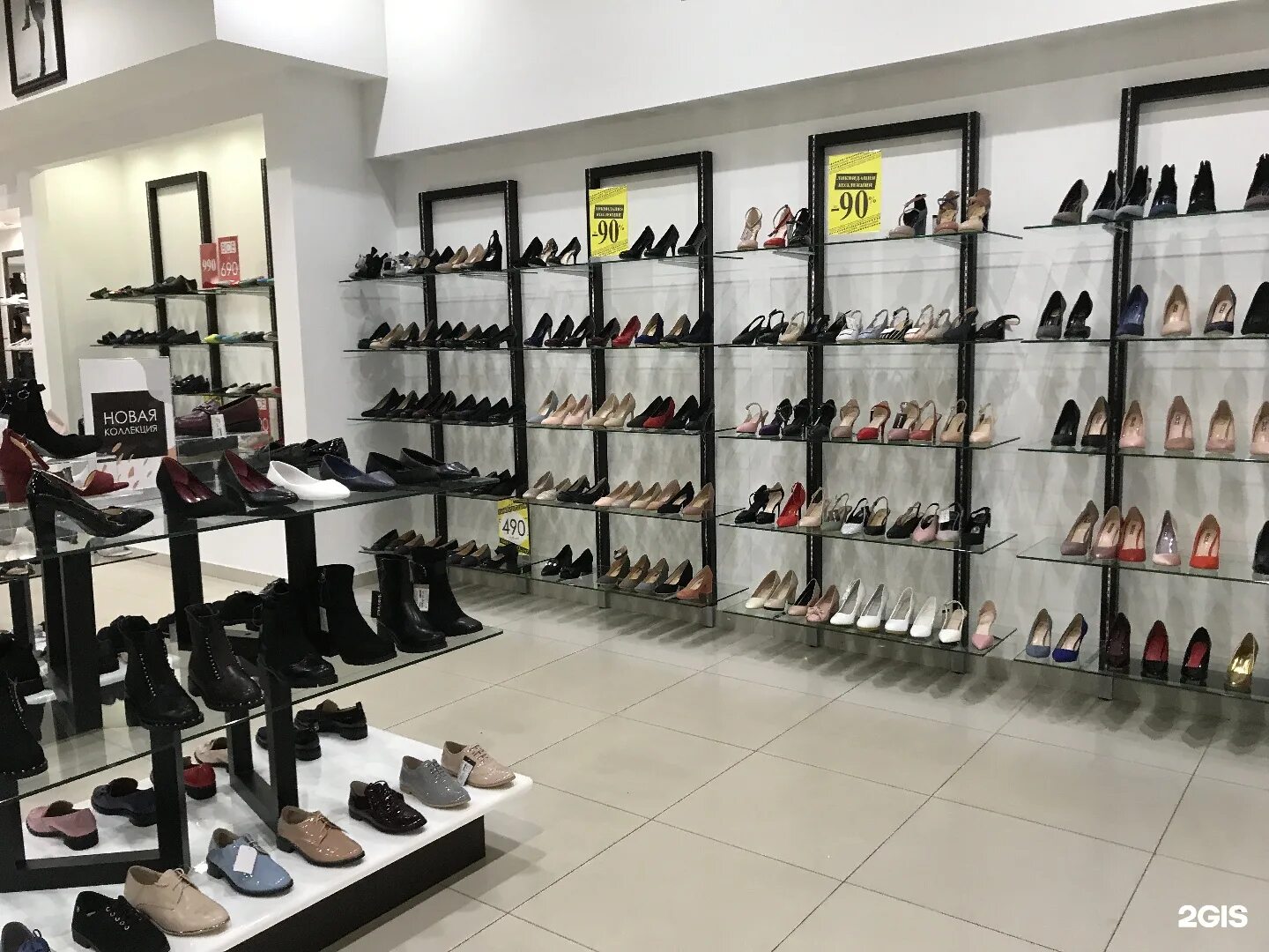 Гулливер казань обувь. Elegante казань ямашева. Обувь казань рядом со мной. Туфли mario mikke. Басик обувь.