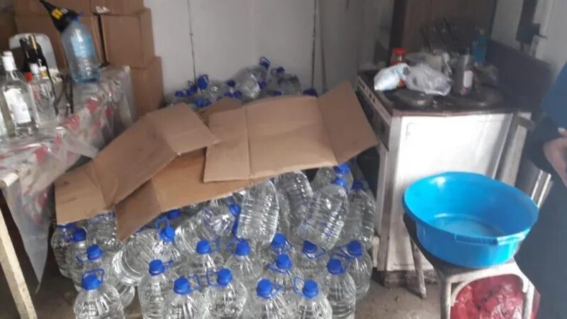 Изъятые из оборота пример. Керн бур. Выемка из тары 10. Контрафактный алкоголь. Что можно сделать из коробки из под конфет.