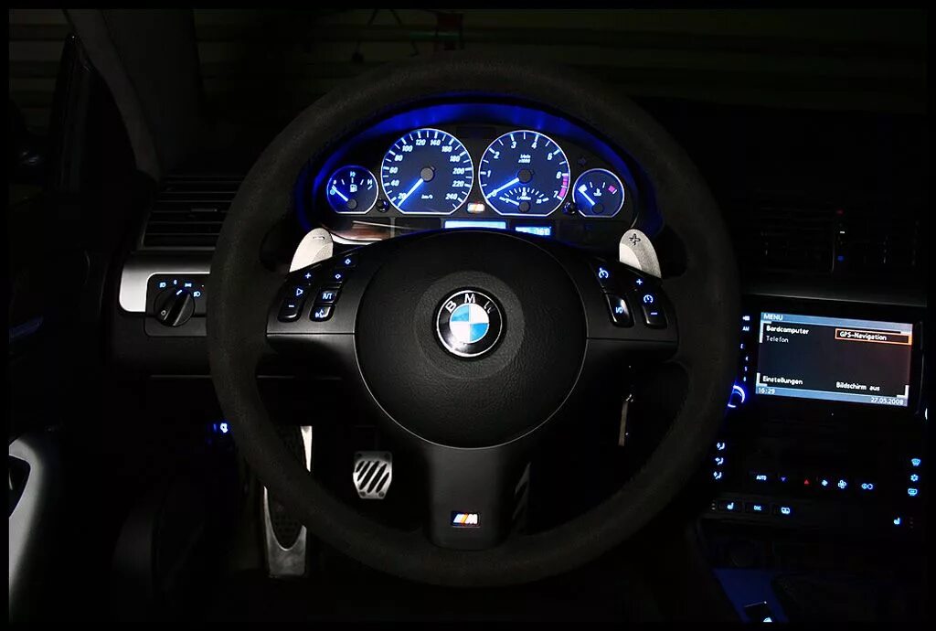 Подсветка е34. BMW e46 Interior. BMW 3 e90 подсветка салона. BMW 3 e46 Interior. BMW e46 подсветка салона.