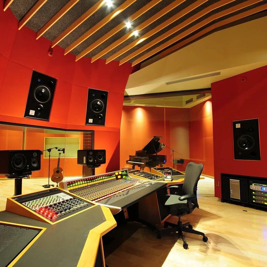 Самая популярная студия. Студия звукозаписи universal лос анджелес. студия звукозаписи в лос анджелесе. звукозаписывающая студия. студия звукозаписи интерьер.