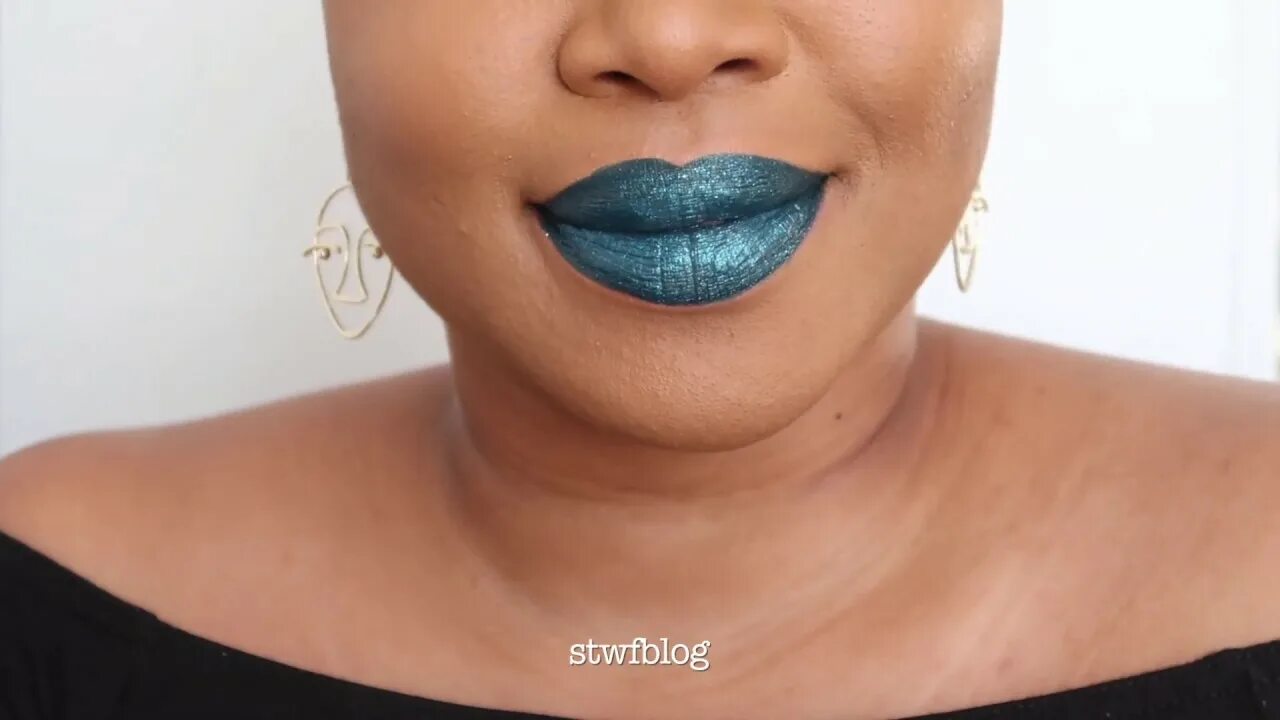 Помада трансформер от ciate glitter flip. Glitter flip holographic storm. ciate london colour flip swatches. ciate london glitter flip holographic lovesick. ciate london lovesick.