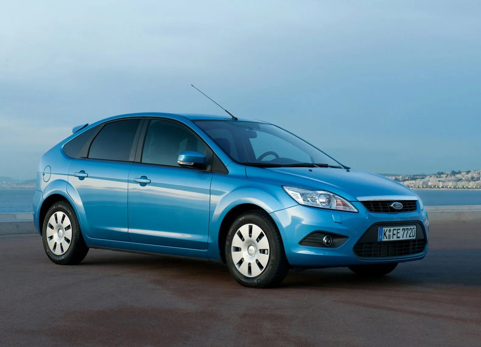 Купить форд фокус 2010. Форд фокус 2008. Ford Focus 2. Ford Focus 2008-2010. Ford Focus 2010 хэтчбек.