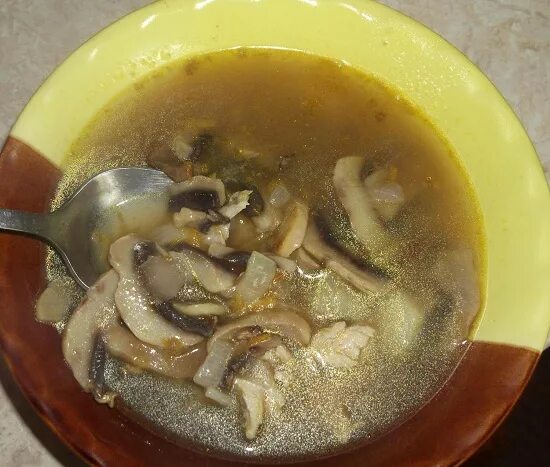 Варка шампиньонов. Вареные шампиньоны плавают в супе. Сколько варить грибы для супа. Сколько варить шампиньоны.